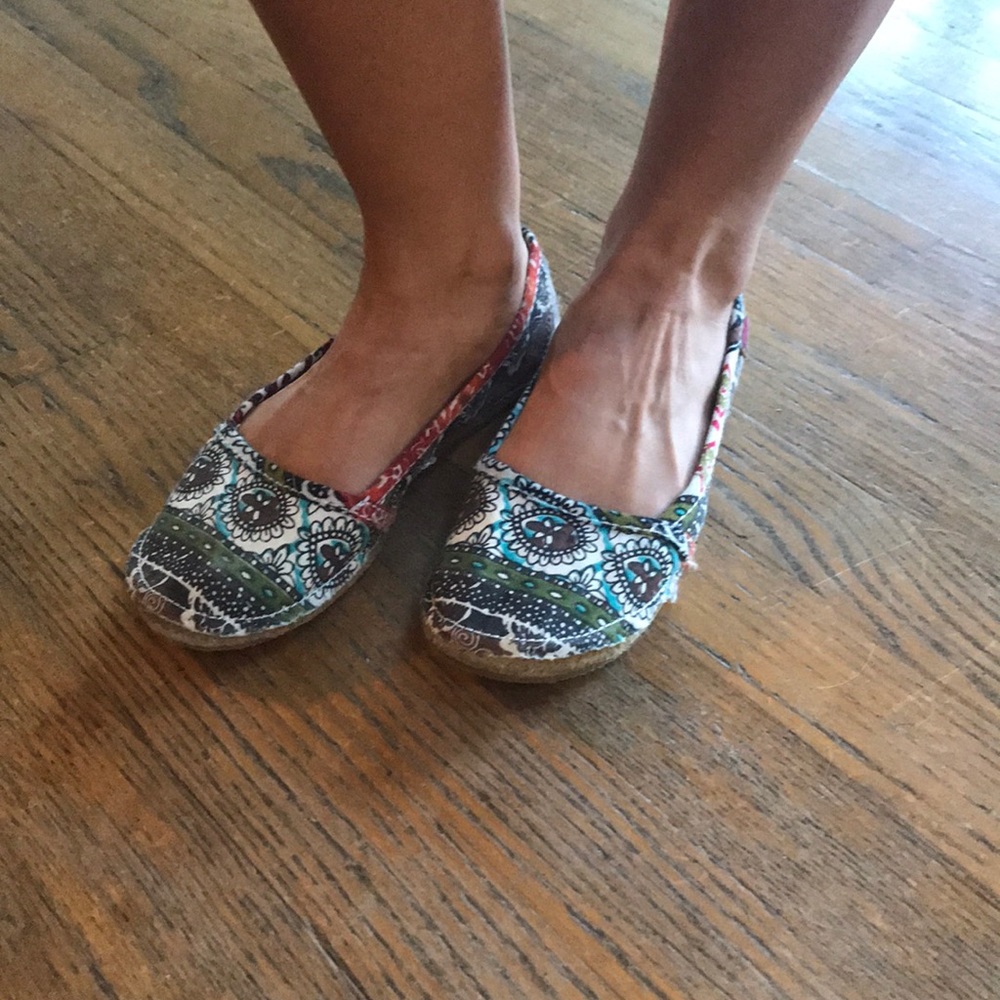 Rebels canvas espadrille flats. Size 6.5